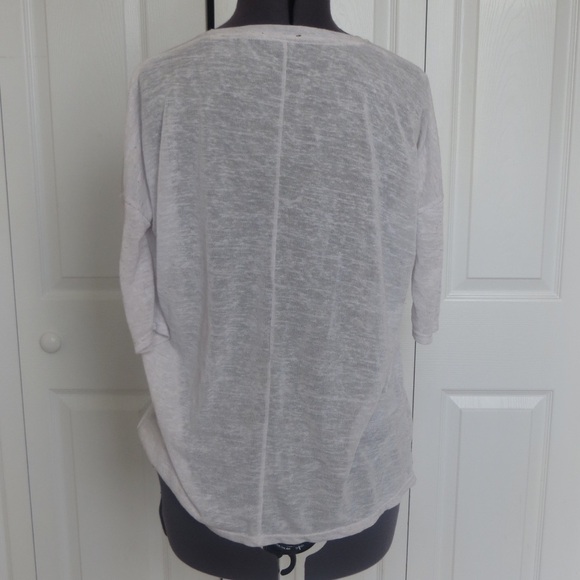 White and Tan Speckled Top, Size XS 🔴CLEARANCE🔴 - Picture 2 of 3